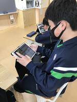 iPadでの調べ学習も得意です。